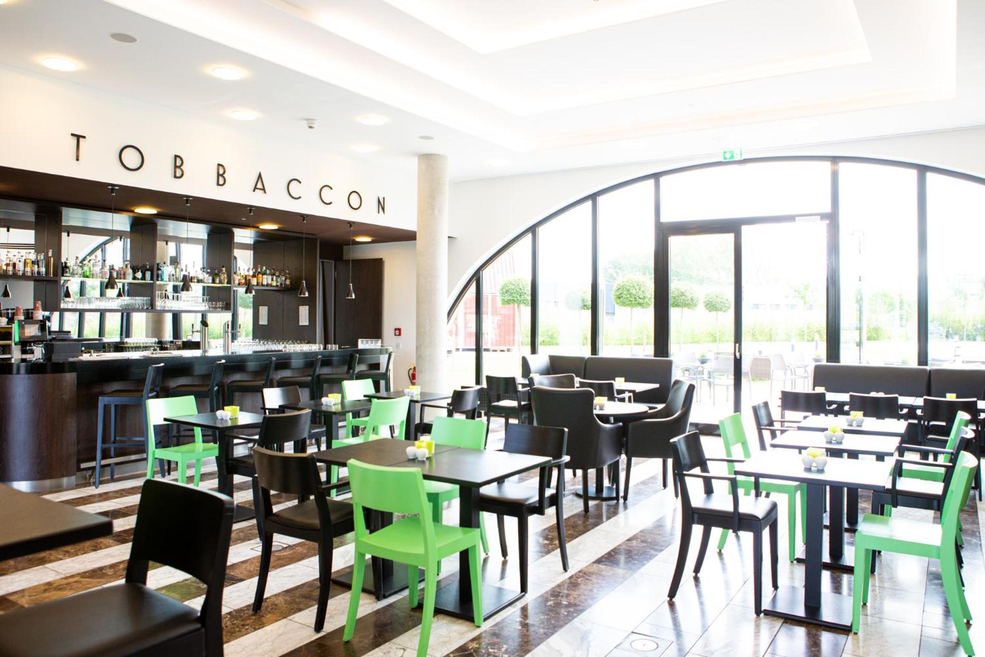 Tobbaccon Hotel Бенсхайм Екстериор снимка