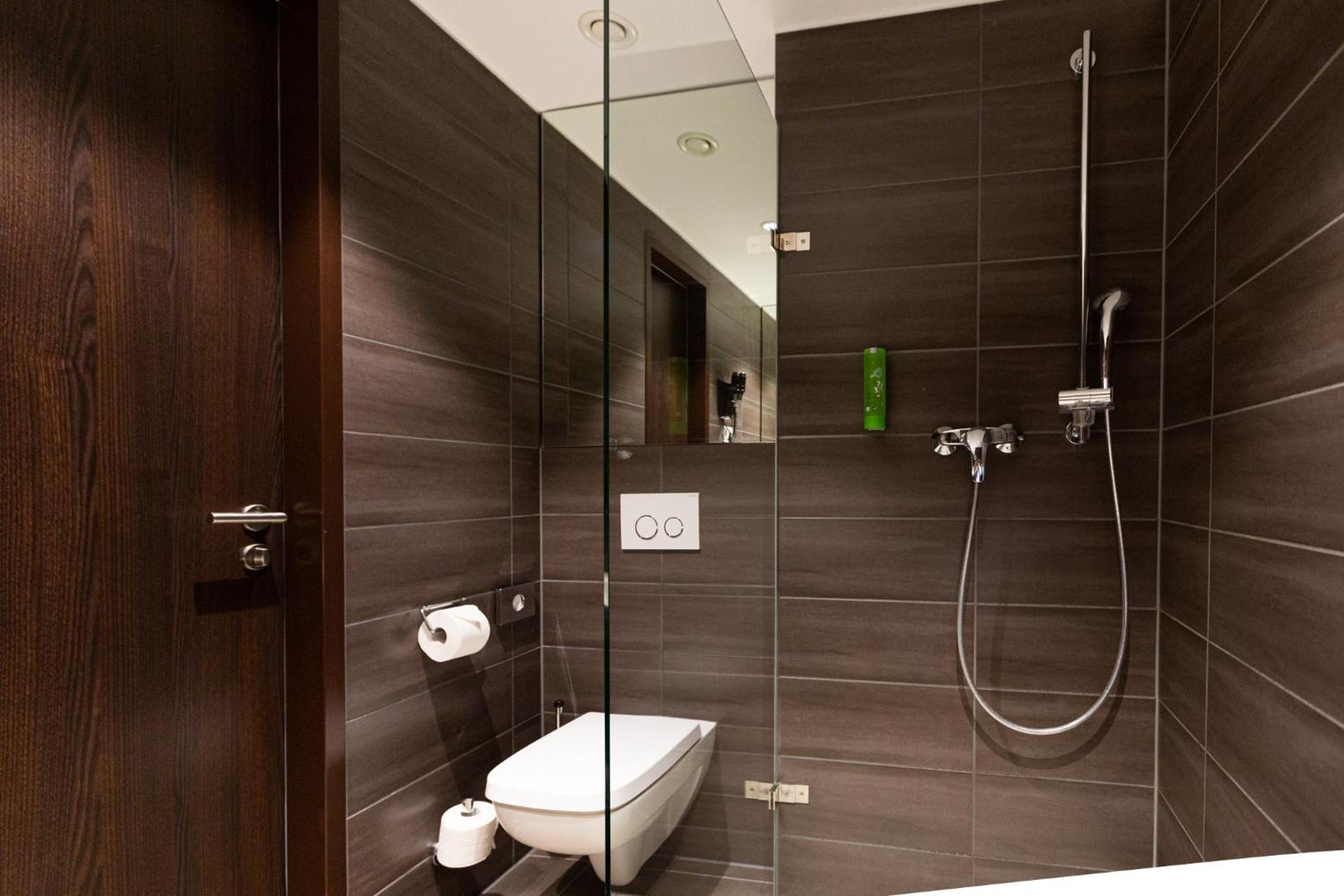 Tobbaccon Hotel Бенсхайм Екстериор снимка