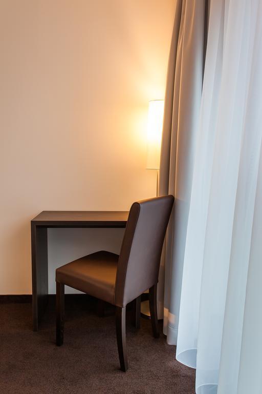 Tobbaccon Hotel Бенсхайм Стая снимка