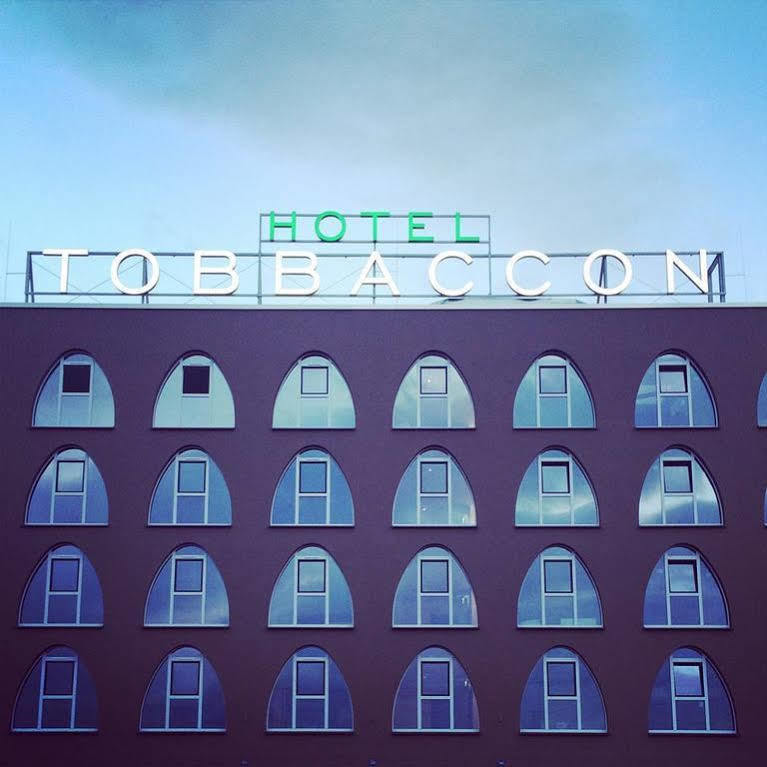 Tobbaccon Hotel Бенсхайм Екстериор снимка